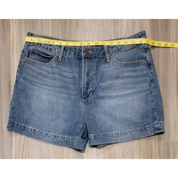 Articles of Society Denim Shorts - Picture 2 of 10